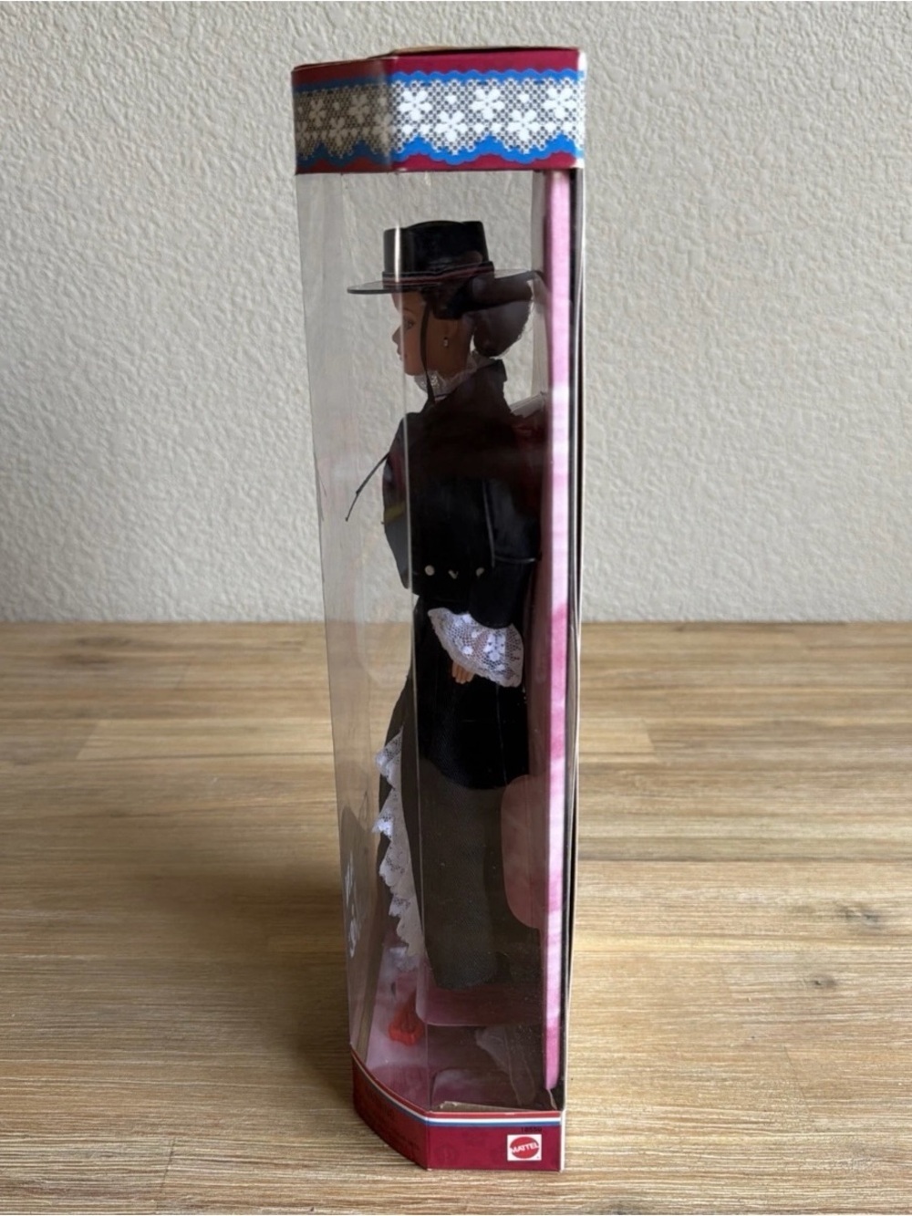Vintage Chilean Barbie Dolls of the World Collector Edition Mattel 1998 NRFB - Picture 6 of 8